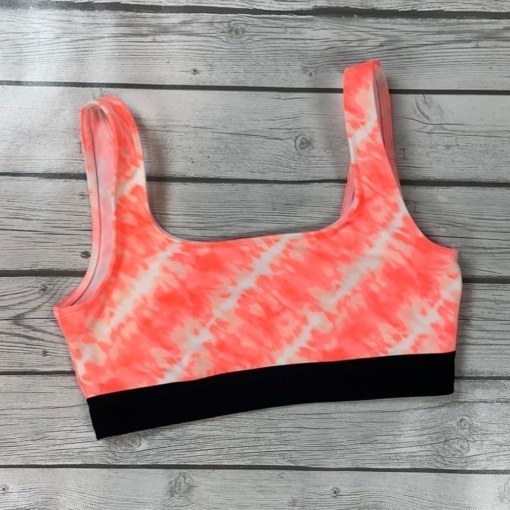 PINK Ultimate Lightly Lined Sports Bra